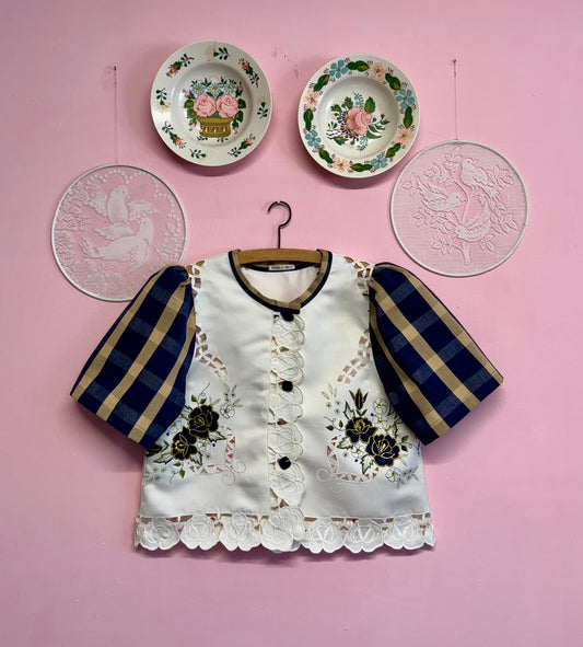 Embroidery blouse