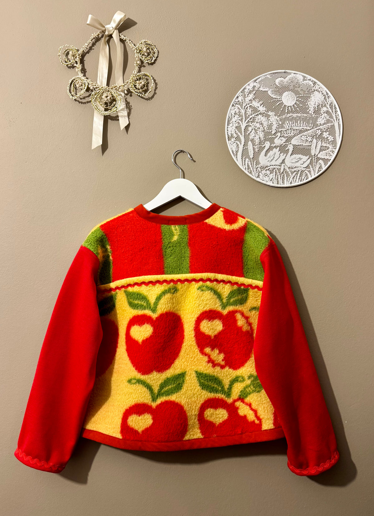 Apple light jacket