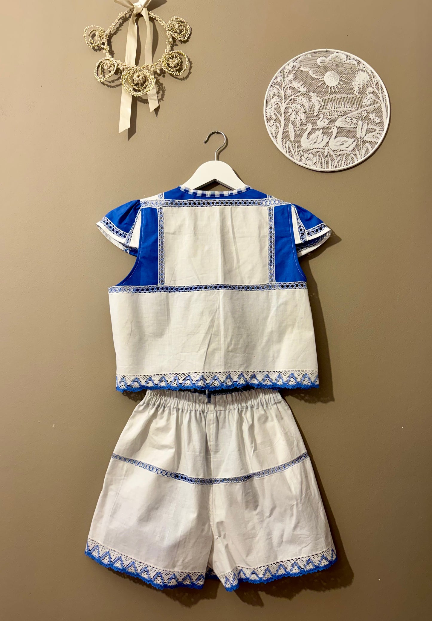 Blue/white twinset