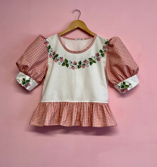 Blouse with strawberries embroidery