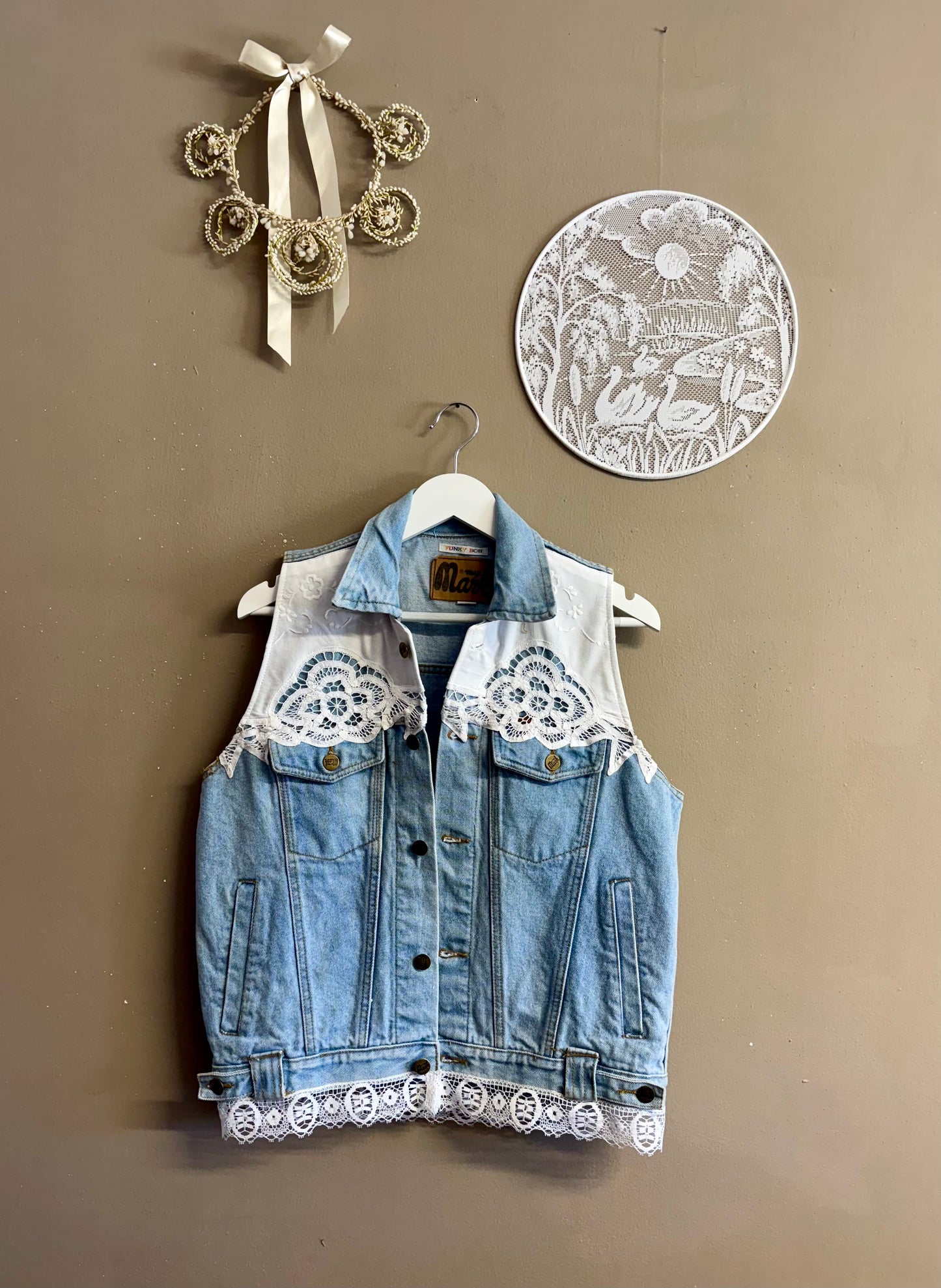 Embroidery jeans vest