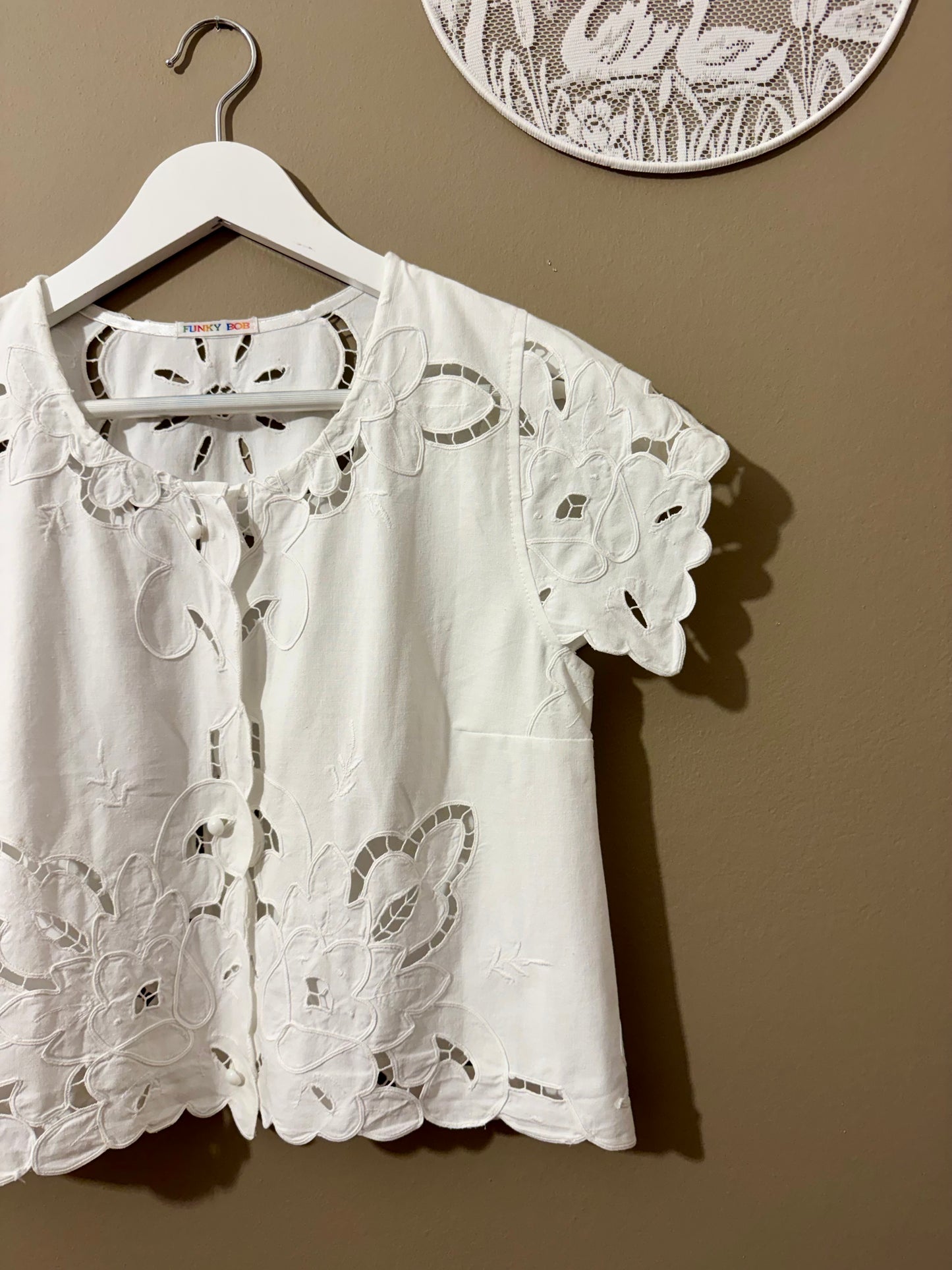 Embroidery blouse