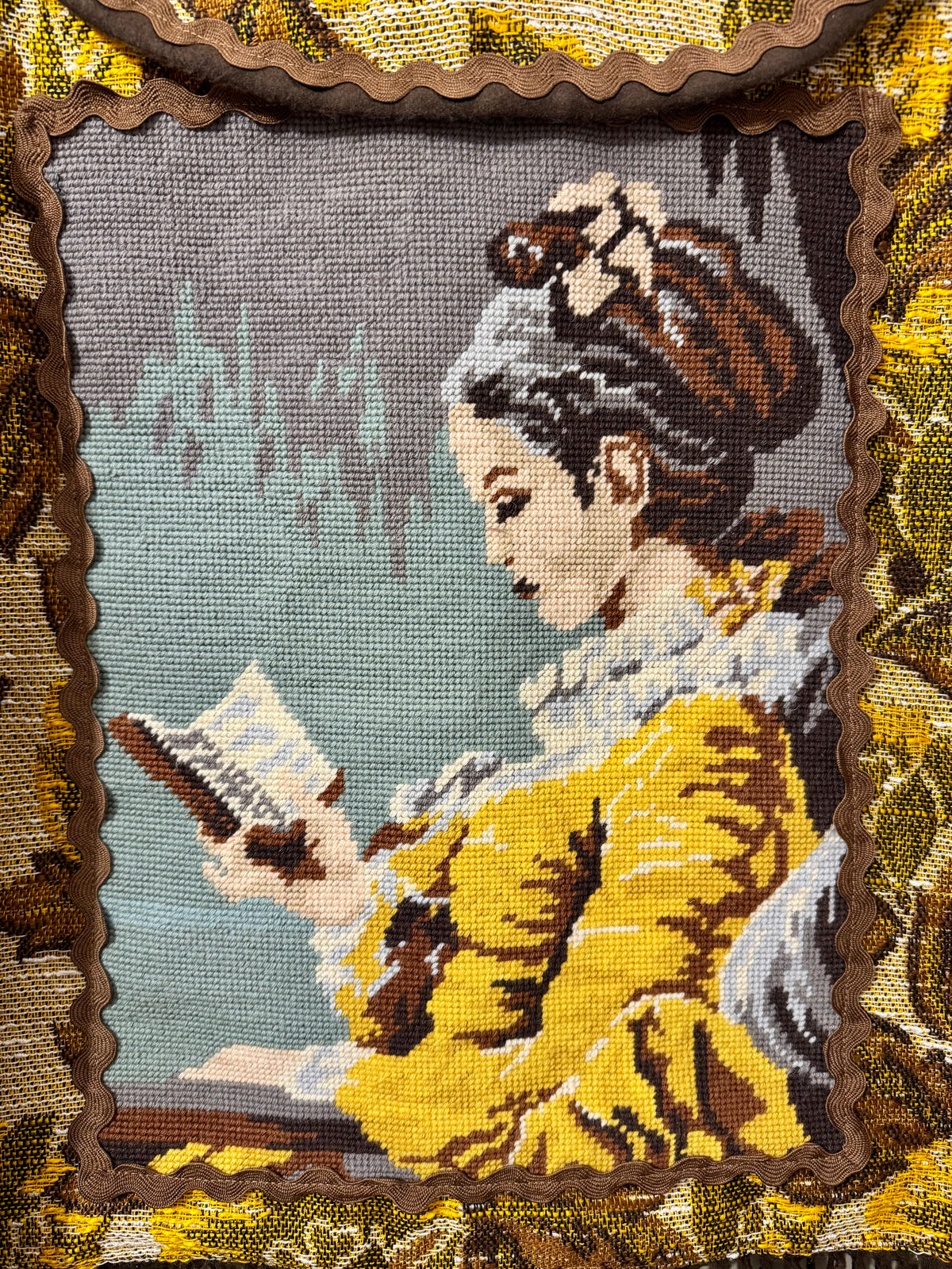 Autumn jacket with lady’s tapestry