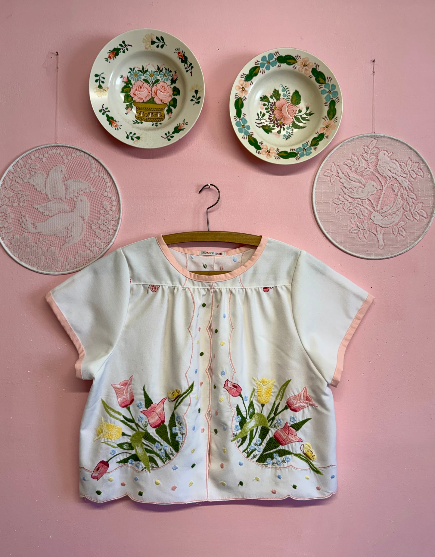 Blouse with tulips