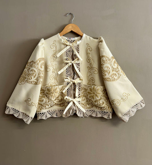 Beige embroidery jacket