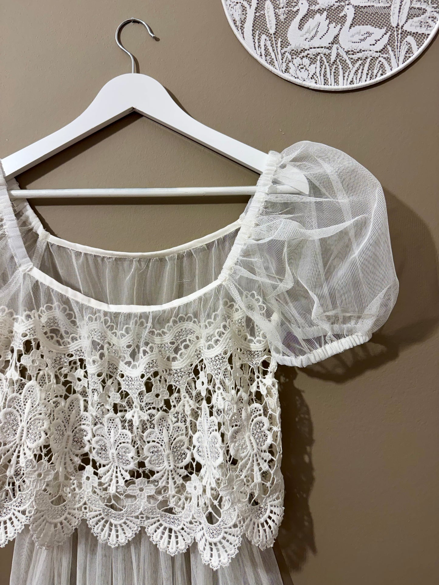 Curtain embroidery twinset