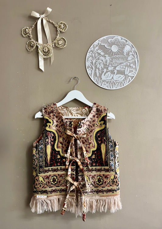 Reversible vest