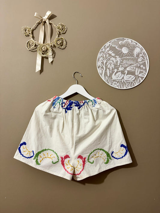 Embroidery short